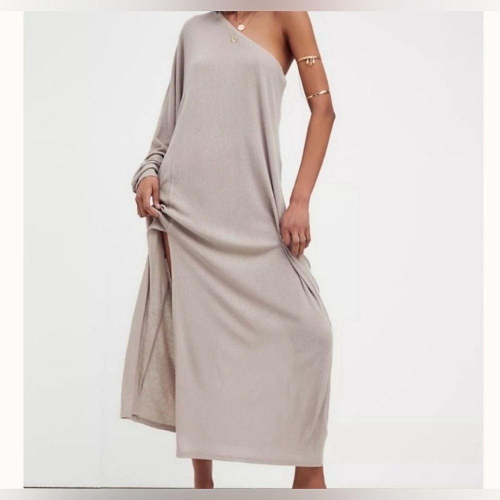 Free People Kara Ribbed One Shoulder MIDI Dress. Size M.  NWT. Taupe Color